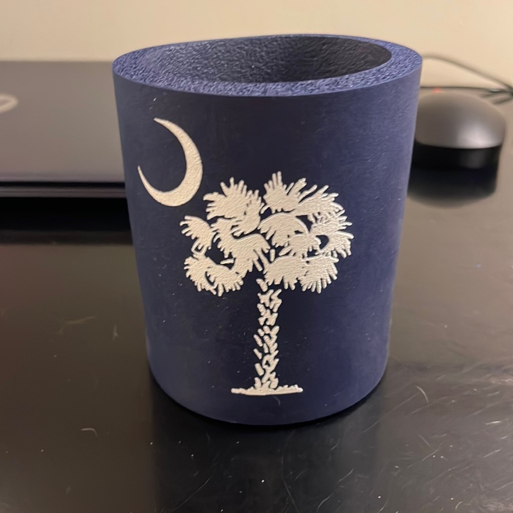 Navy Blue Sourh Carolina can coozie with state tree